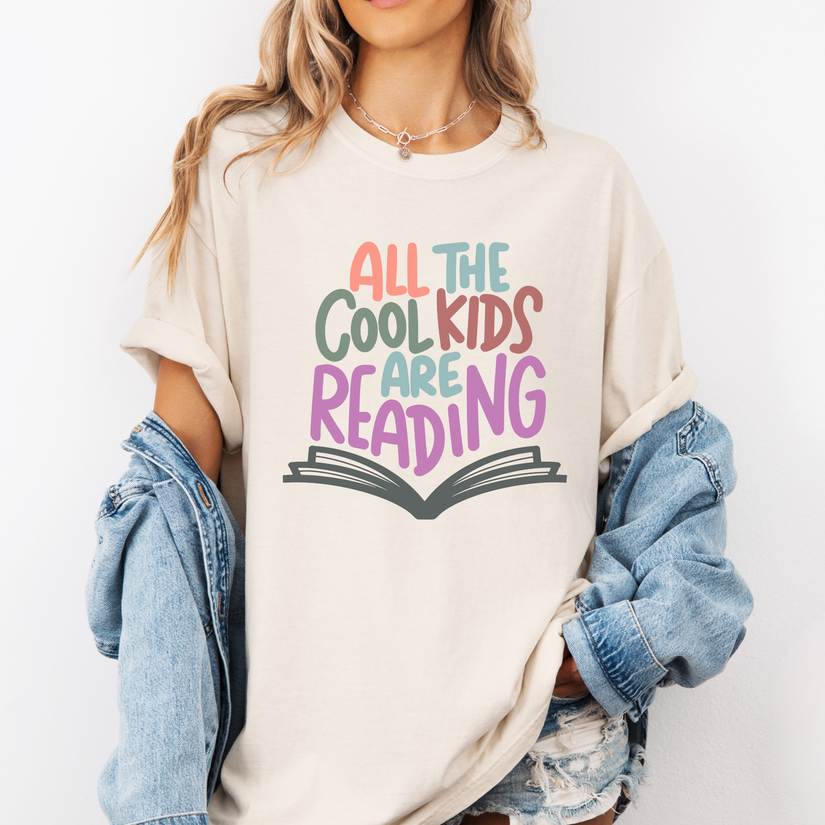 All the Cool Kids Are Reading Tee